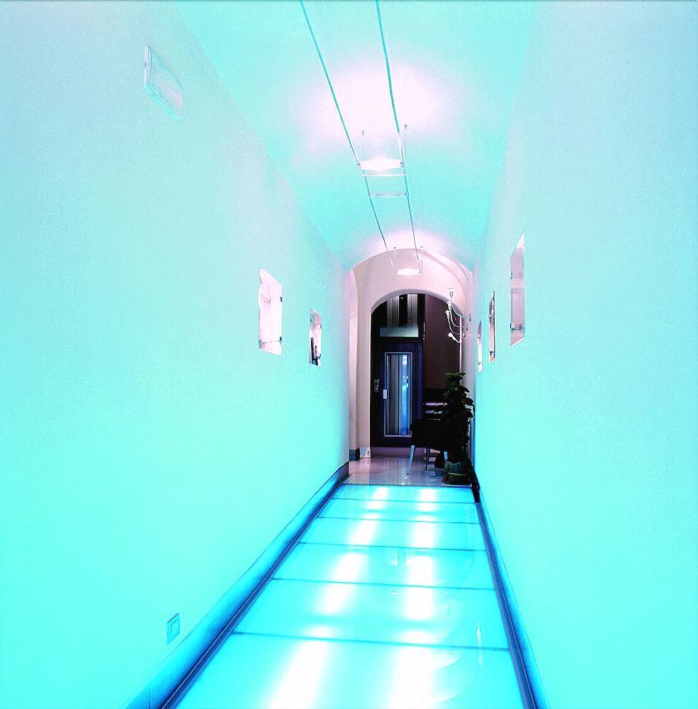 Mh Design Hotel Naples Luaran gambar