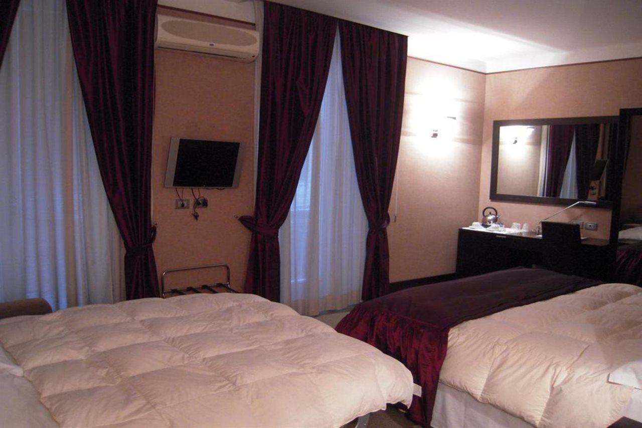 Mh Design Hotel Naples Luaran gambar
