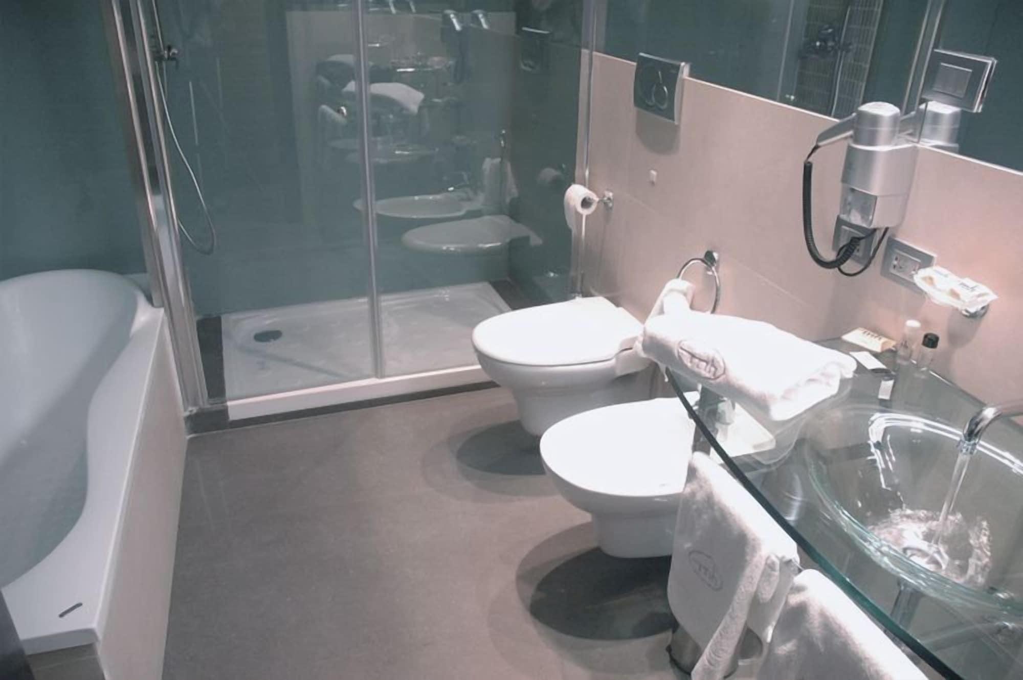 Mh Design Hotel Naples Luaran gambar