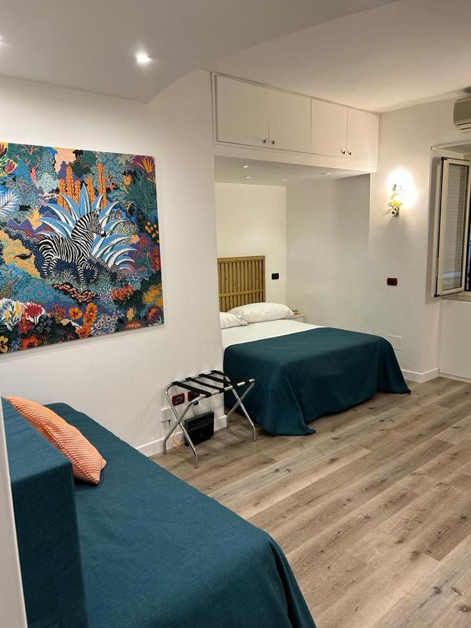 Mh Design Hotel Naples Luaran gambar