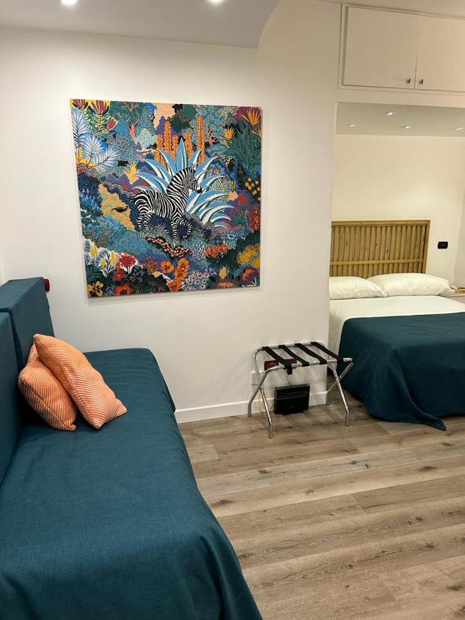 Mh Design Hotel Naples Luaran gambar