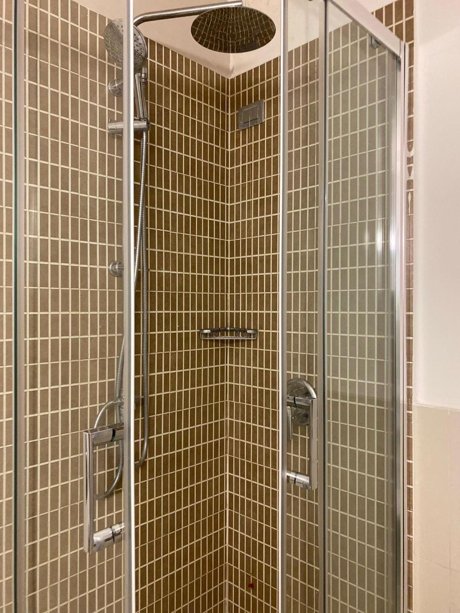 Mh Design Hotel Naples Luaran gambar