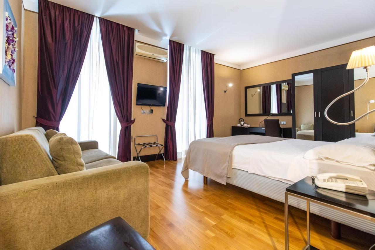 Mh Design Hotel Naples Luaran gambar